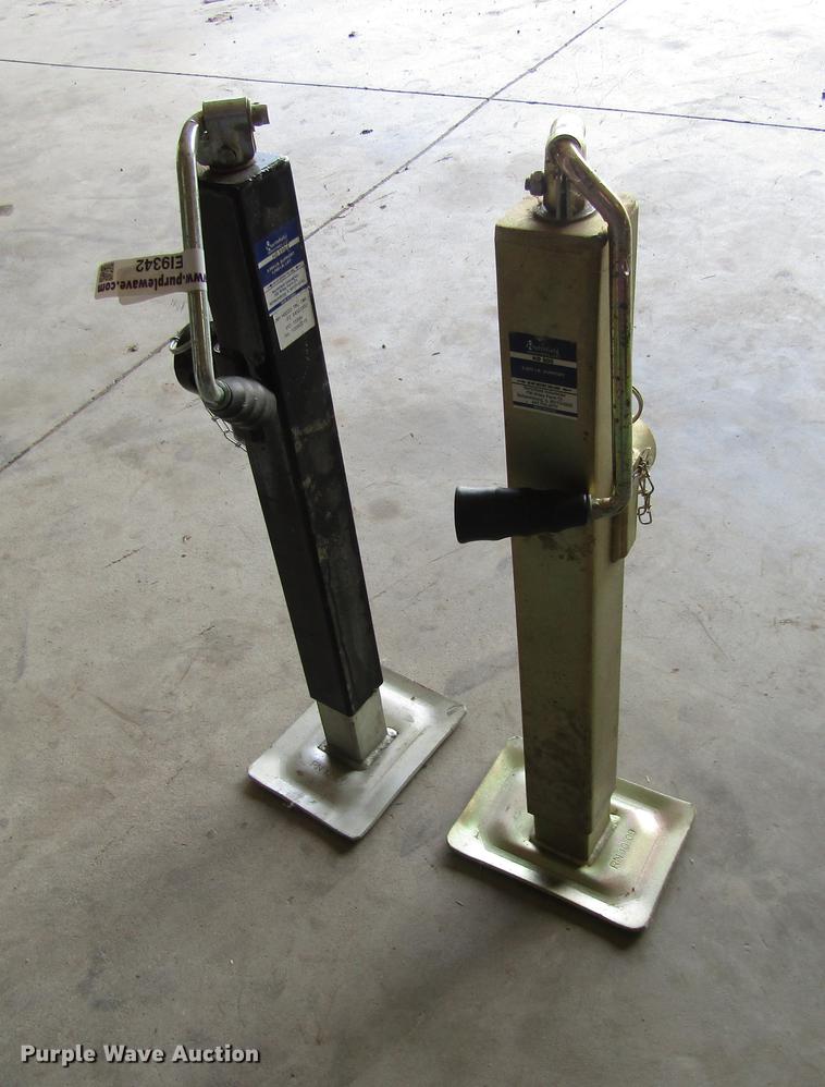 image for item EI9342 (2) jackstands