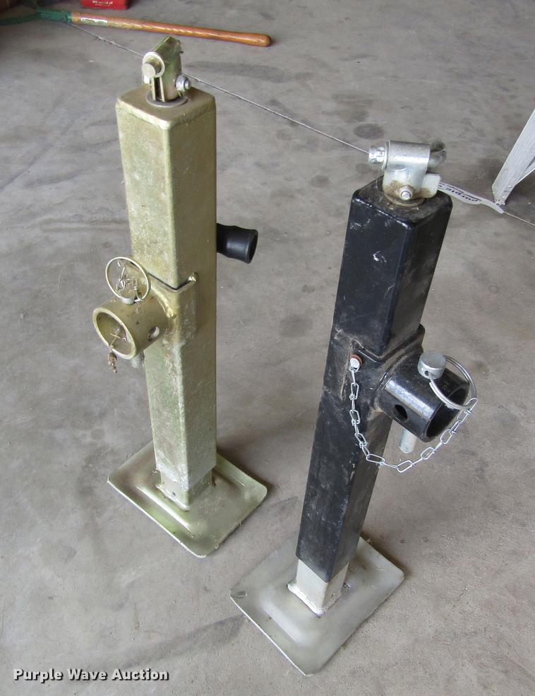 image for item EI9342 (2) jackstands