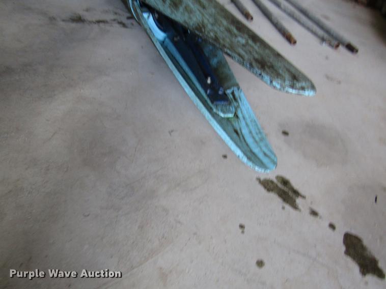 image for item EI9345 Irrigation pipe straightener