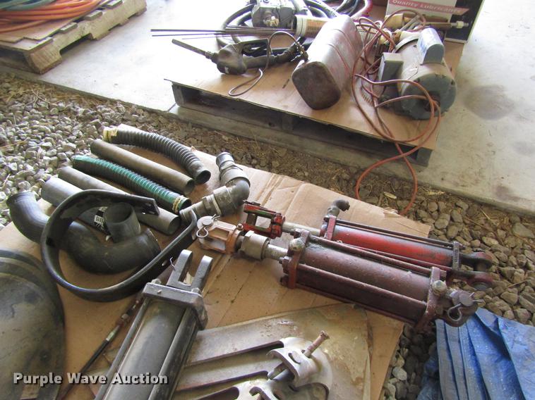 image for item EI9346 Tools