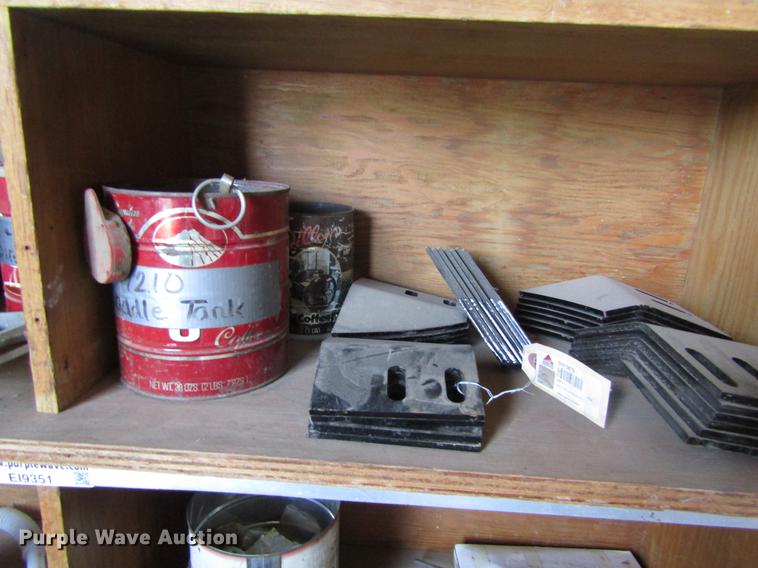 image for item EI9351 Hardware and parts