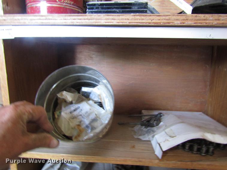 image for item EI9351 Hardware and parts