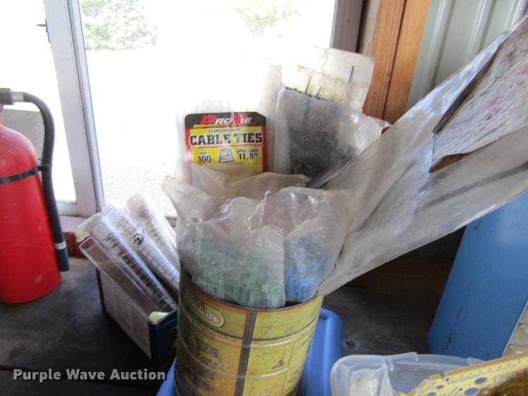 image for item EI9353 Tools