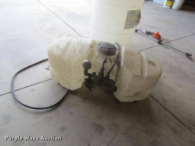 image for item EI9355 (2) sprayers