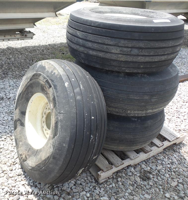 image for item EJ9445 (4) Titan 16.5-16.1 tires and wheels