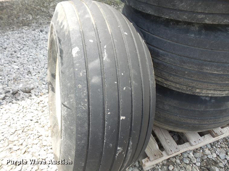 image for item EJ9445 (4) Titan 16.5-16.1 tires and wheels