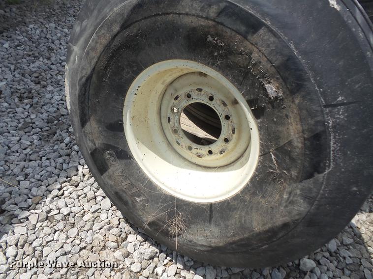 image for item EJ9445 (4) Titan 16.5-16.1 tires and wheels