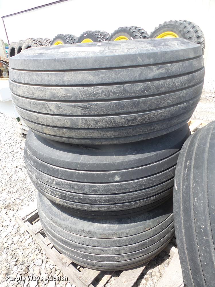 image for item EJ9446 (4) Titan 16.5-16.1 tires and wheels