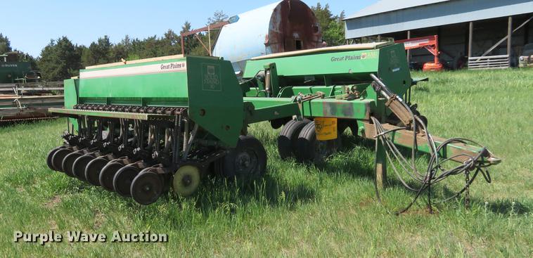 image for item EJ9600 Great Plains Solid Stand 30 grain drill