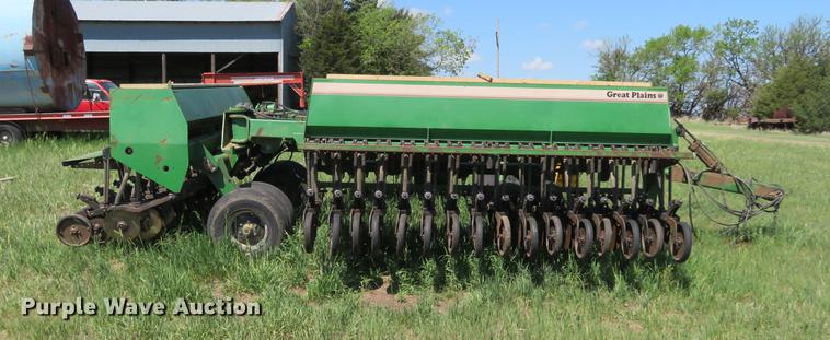 image for item EJ9600 Great Plains Solid Stand 30 grain drill