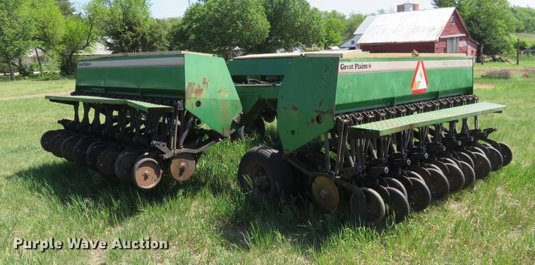 image for item EJ9600 Great Plains Solid Stand 30 grain drill