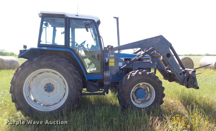 image for item EN9570 1993 Ford 7740 MFWD tractor