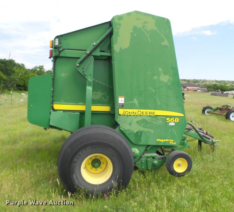 image for item EN9572 2008 John Deere 568 Mega Wide Plus round baler