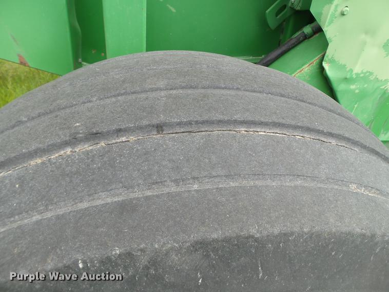 image for item EN9572 2008 John Deere 568 Mega Wide Plus round baler