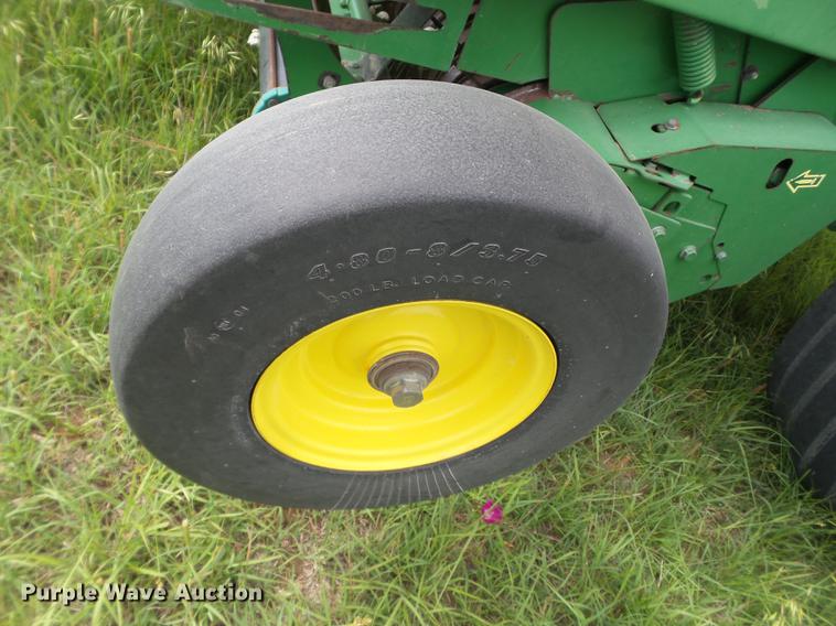 image for item EN9572 2008 John Deere 568 Mega Wide Plus round baler