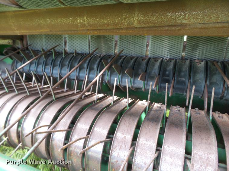 image for item EN9572 2008 John Deere 568 Mega Wide Plus round baler