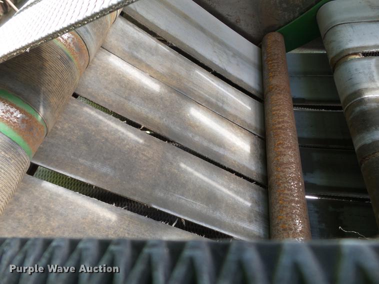 image for item EN9572 2008 John Deere 568 Mega Wide Plus round baler