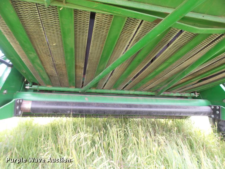 image for item EN9572 2008 John Deere 568 Mega Wide Plus round baler