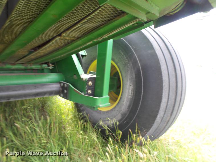 image for item EN9572 2008 John Deere 568 Mega Wide Plus round baler