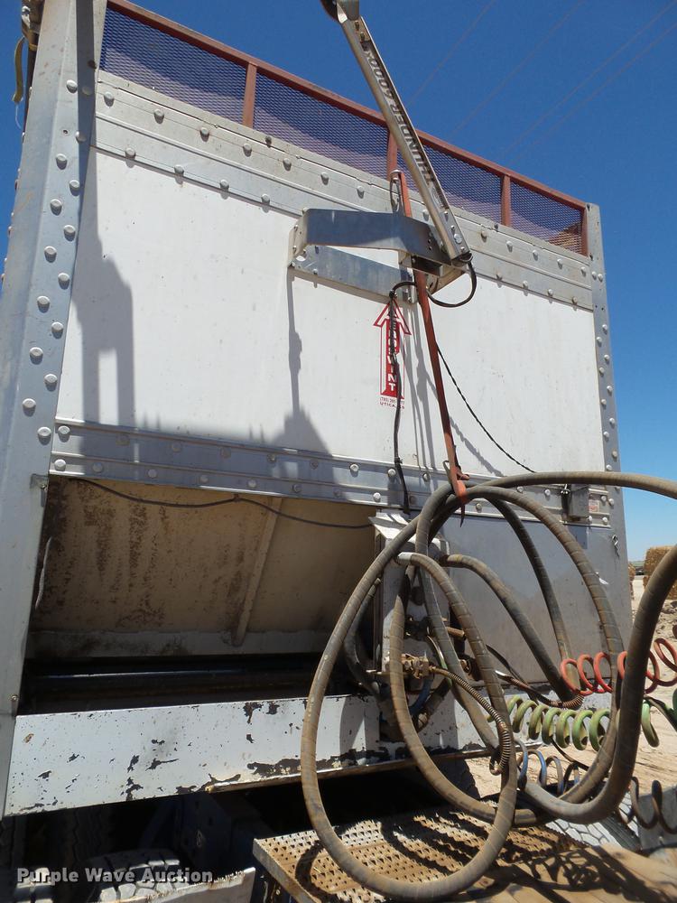 image for item EN9579 2006 Aeroswint live bottom silage trailer