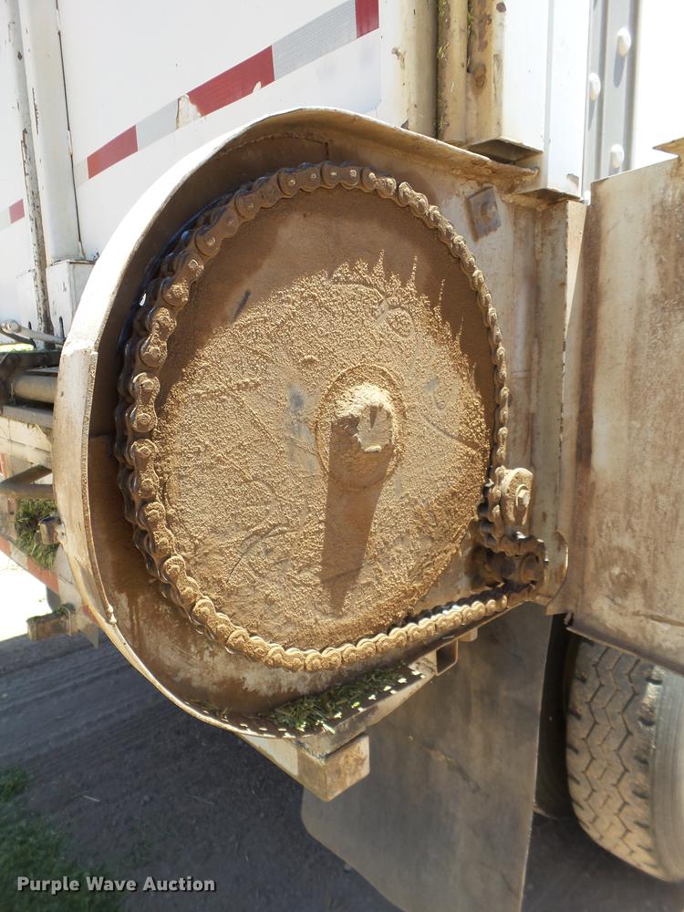 image for item EN9579 2006 Aeroswint live bottom silage trailer