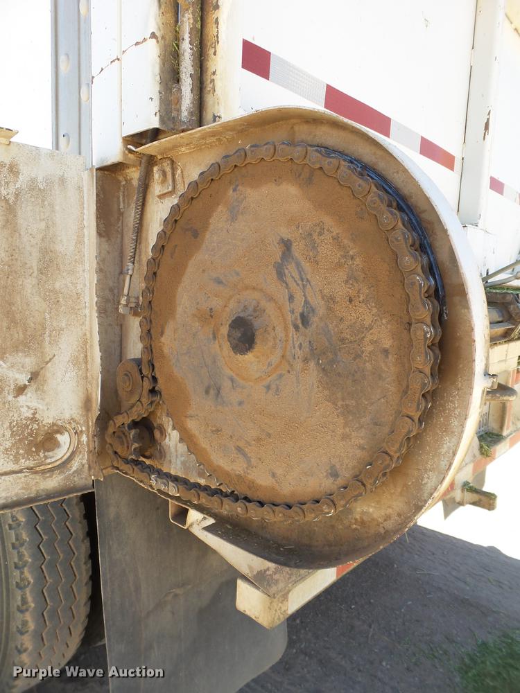 image for item EN9579 2006 Aeroswint live bottom silage trailer