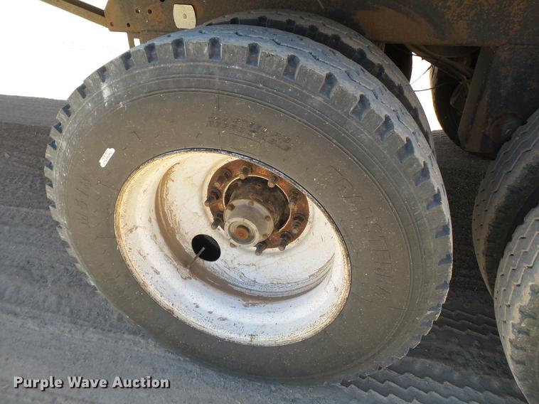 image for item EN9579 2006 Aeroswint live bottom silage trailer