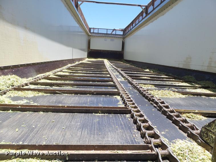 image for item EN9579 2006 Aeroswint live bottom silage trailer