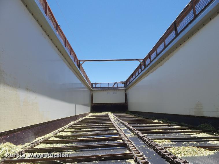 image for item EN9579 2006 Aeroswint live bottom silage trailer