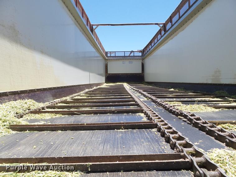 image for item EN9579 2006 Aeroswint live bottom silage trailer