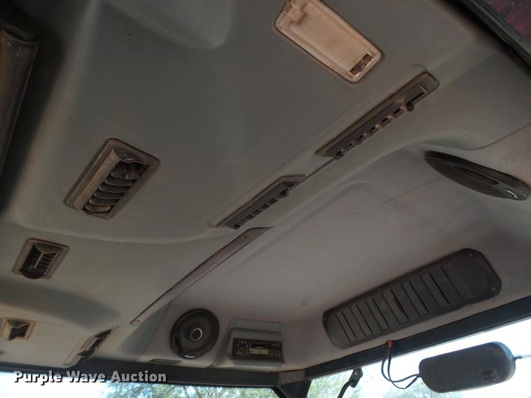 image for item EN9581 2002 Case IH MX170 MFWD tractor