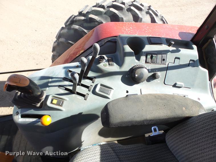 image for item EN9581 2002 Case IH MX170 MFWD tractor