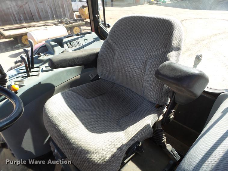 image for item EN9581 2002 Case IH MX170 MFWD tractor