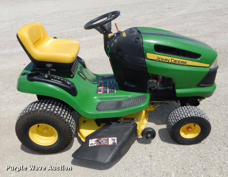 image for item EQ9960 John Deere LA105 lawn mower