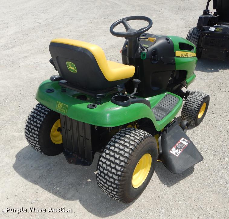 image for item EQ9960 John Deere LA105 lawn mower