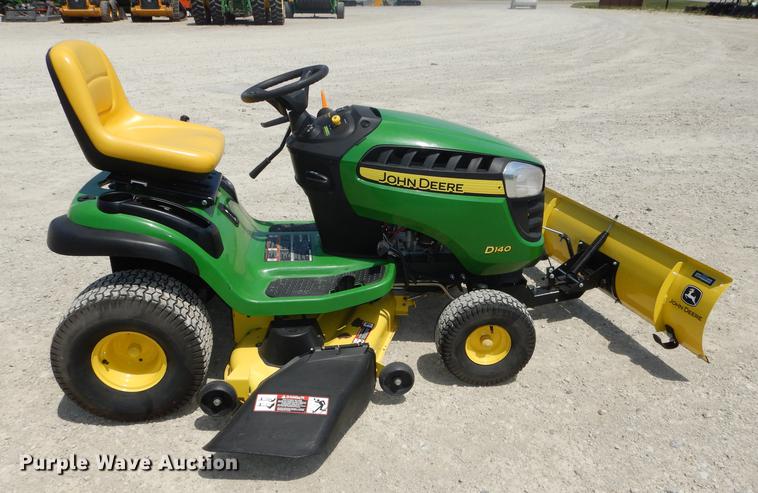 image for item EQ9962 John Deere D140 lawn mower