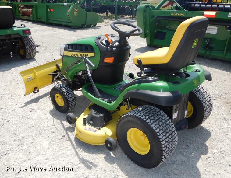 image for item EQ9962 John Deere D140 lawn mower