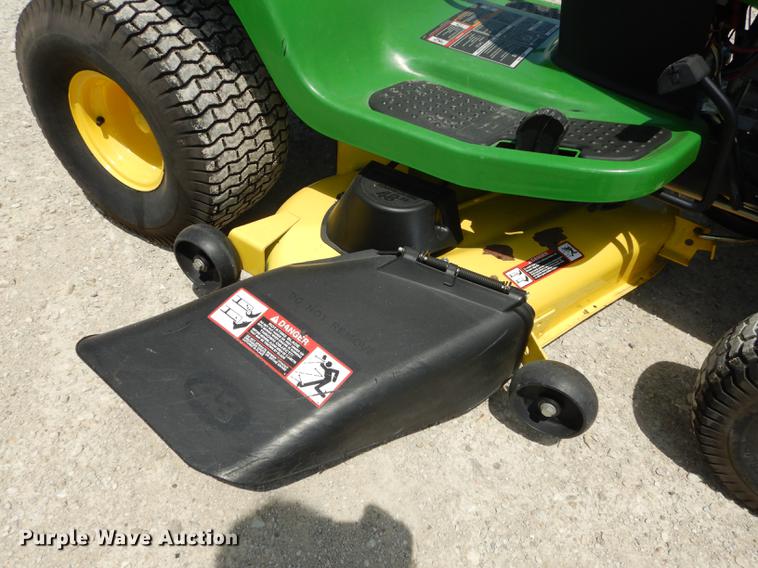 image for item EQ9962 John Deere D140 lawn mower