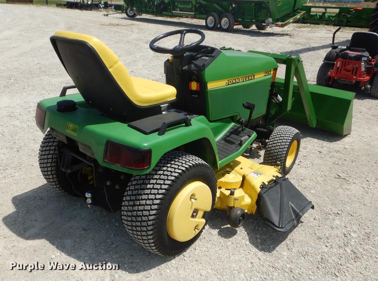 image for item EQ9963 John Deere 425 lawn mower