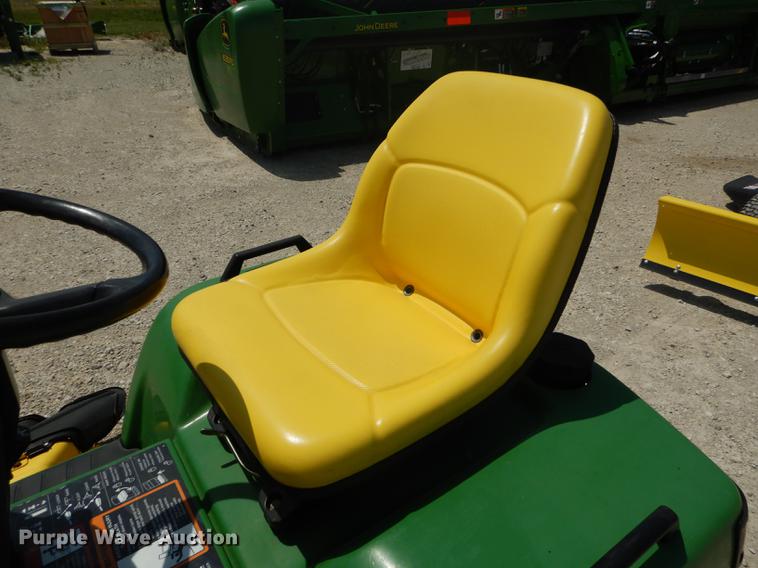 image for item EQ9963 John Deere 425 lawn mower