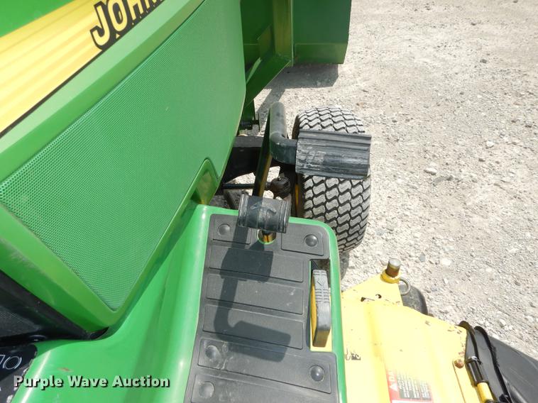 image for item EQ9963 John Deere 425 lawn mower