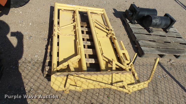 image for item ET9528 Squeeze gate