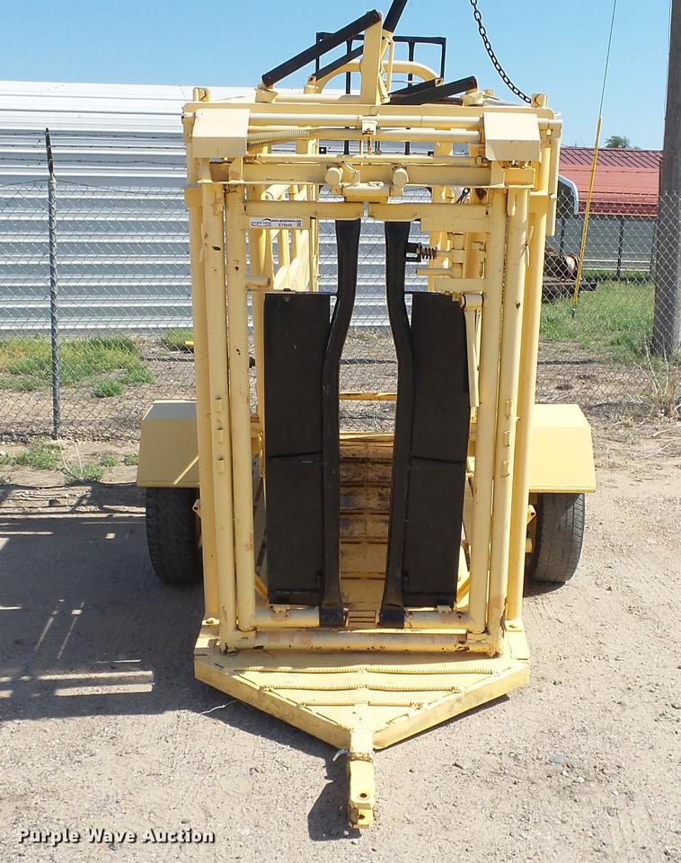 image for item ET9549 Squeeze chute
