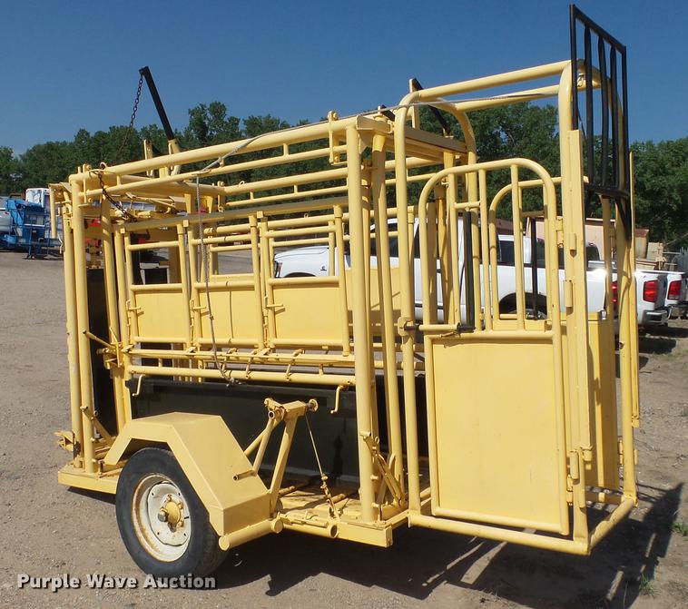 image for item ET9549 Squeeze chute