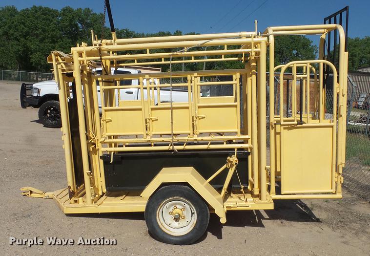 image for item ET9549 Squeeze chute