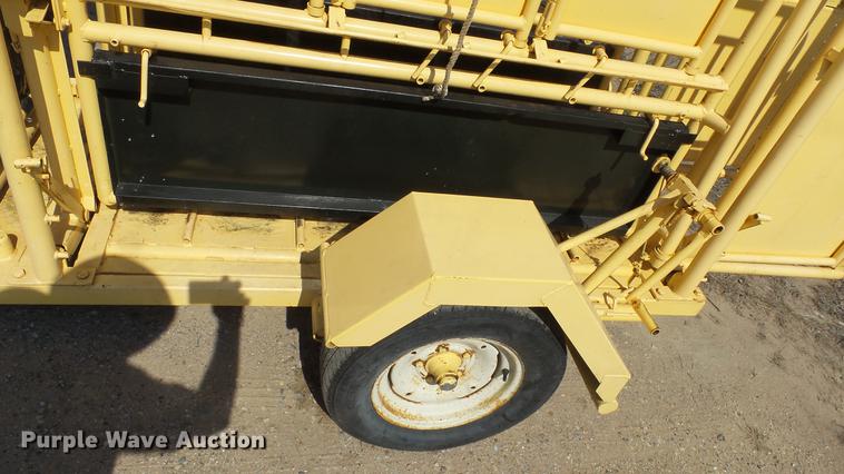 image for item ET9549 Squeeze chute