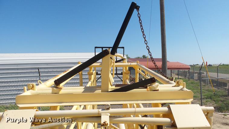 image for item ET9549 Squeeze chute