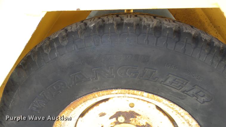 image for item ET9549 Squeeze chute