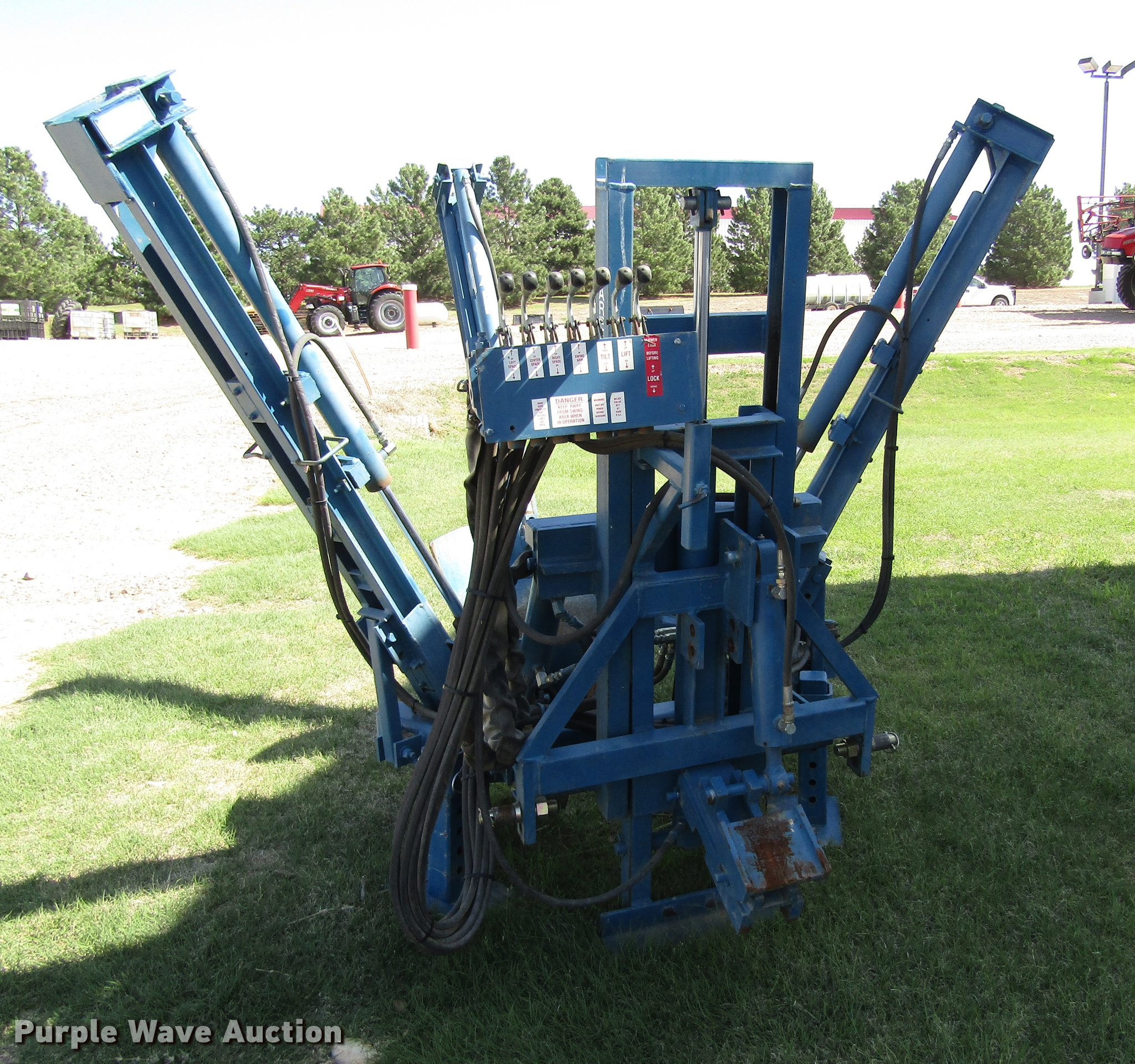 Care Tree 501 tree spade in Brewster, KS Item EI9362 sold Purple Wave