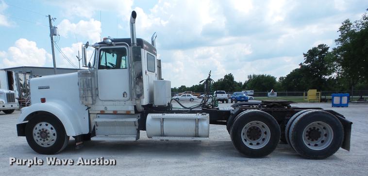 image for item BI9518 1997 Kenworth W900 semi truck